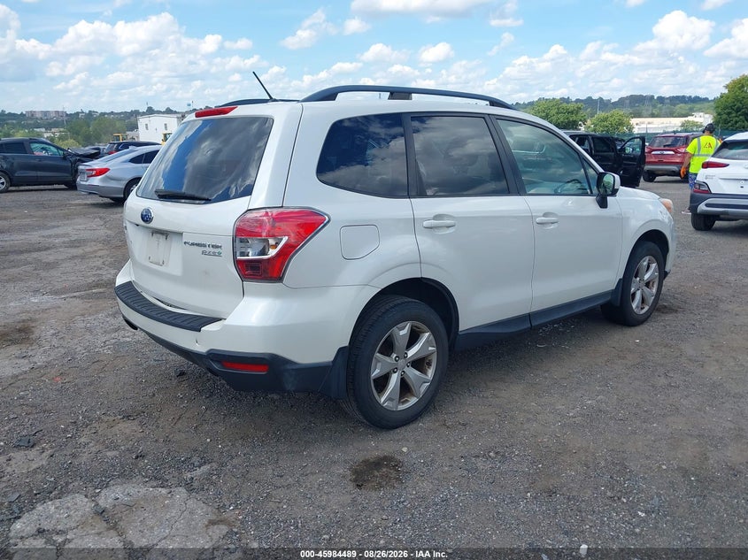2014 SUBARU FORESTER auction photo 4
