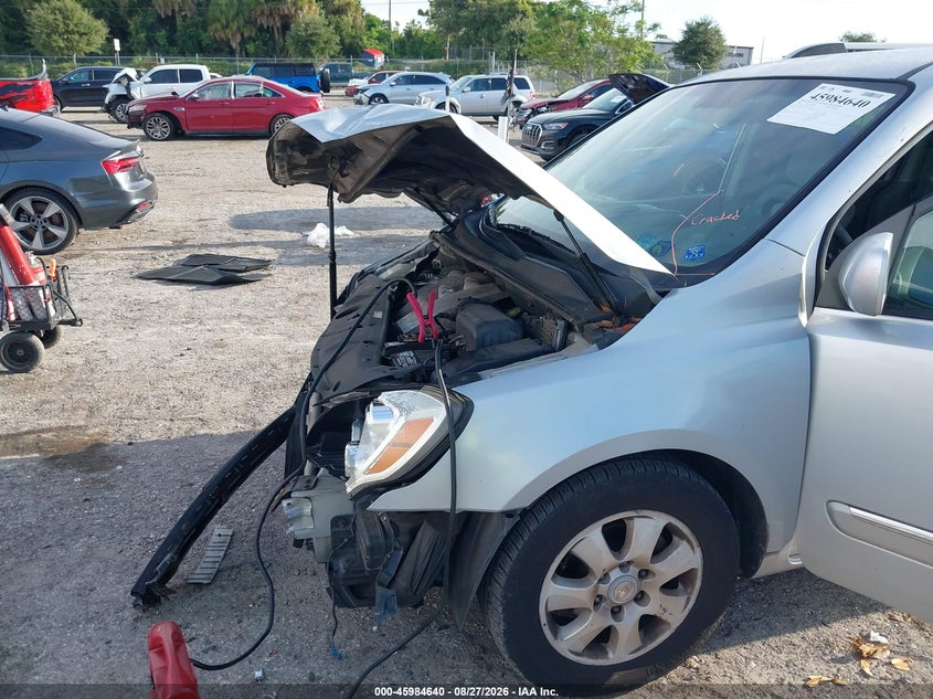 2007 HYUNDAI ENTOURAGE auction photo 6