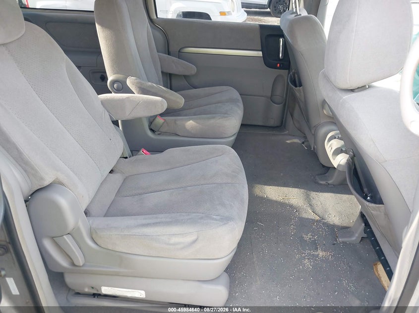 2007 HYUNDAI ENTOURAGE auction photo 8