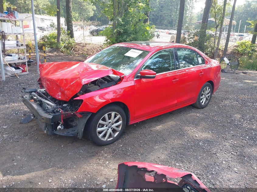 2014 Volkswagen Jetta, Front & Rear, IAAI, VIN 3VWD07AJ5EM411252 — photo 2