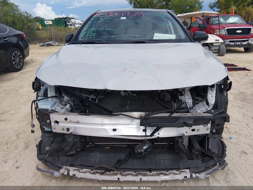 TOYOTA CAMRY - zdjęcie 6