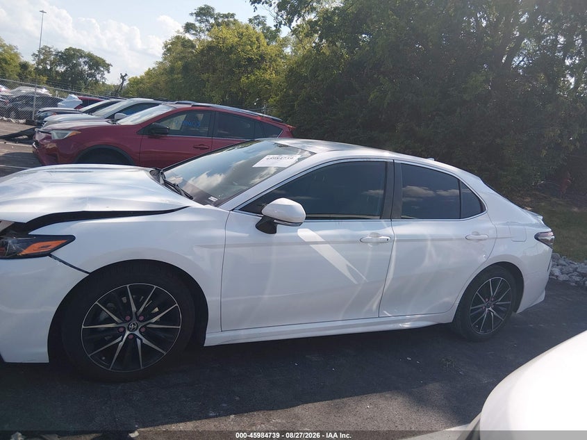 TOYOTA CAMRY - zdjęcie 14