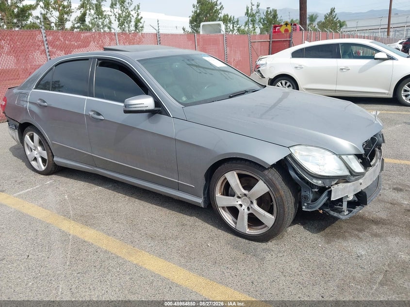 2011 MERCEDES-BENZ E 350 — zdjęcie z aukcji