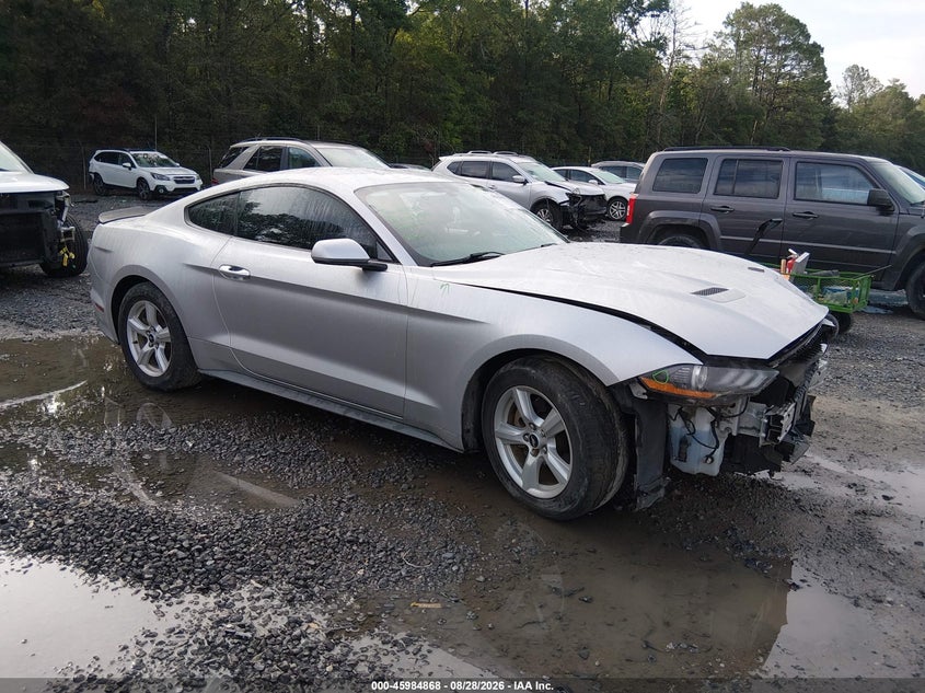FORD MUSTANG - zdjęcie 1