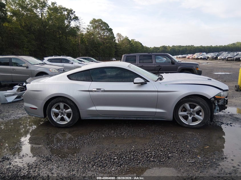 FORD MUSTANG - zdjęcie 14