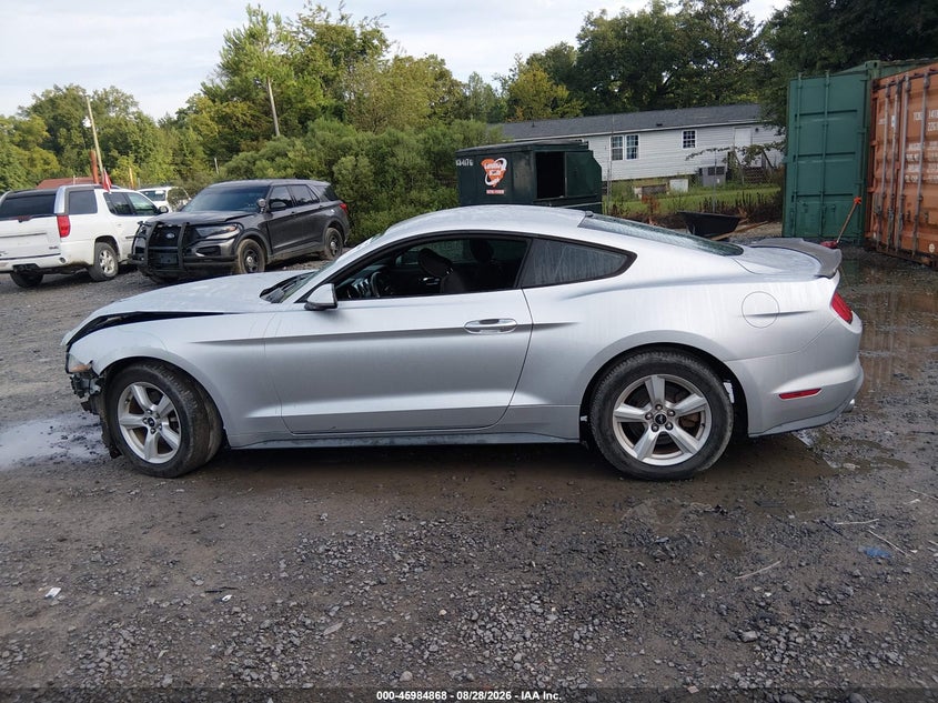 FORD MUSTANG - zdjęcie 15
