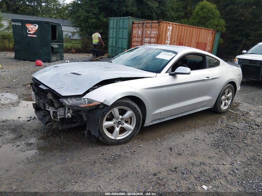FORD MUSTANG - zdjęcie 2
