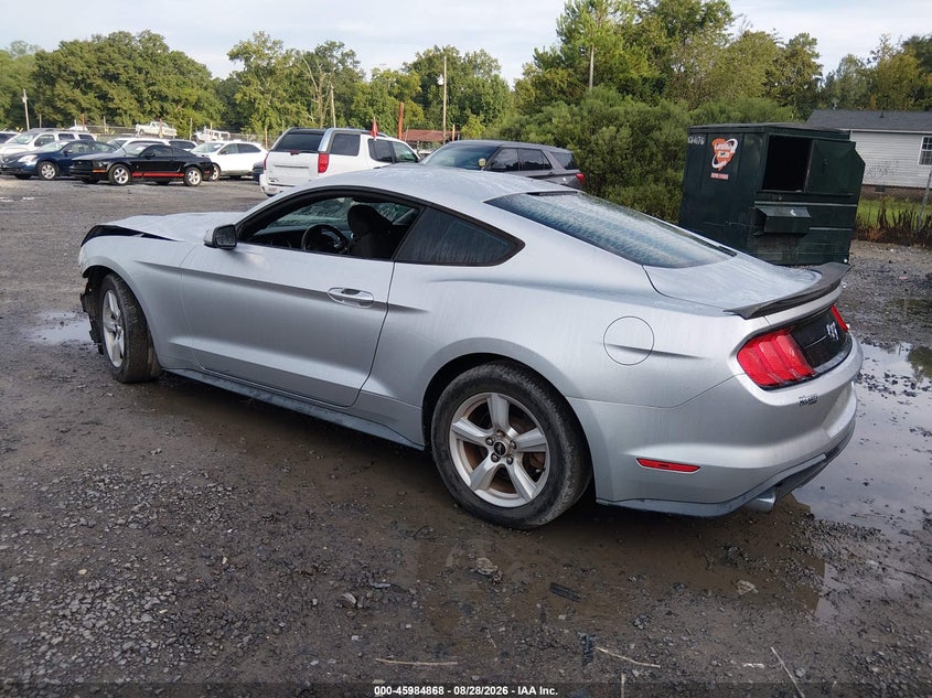 FORD MUSTANG - zdjęcie 3