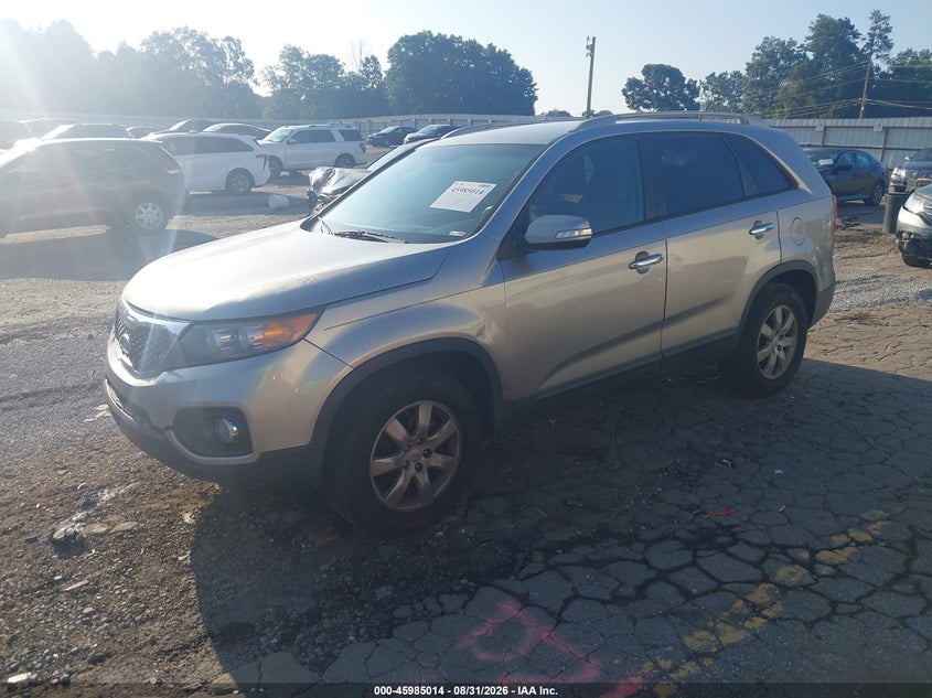 2012 Kia Sorento, Right Front, IAAI, VIN 5XYKT3A6XCG290265 — photo 2