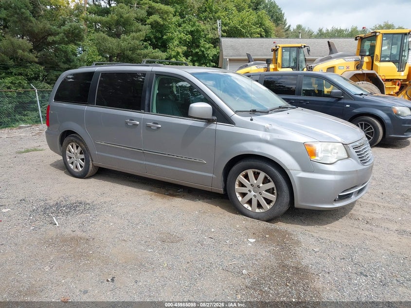 2013 CHRYSLER TOWN & COUNTRY auction photo 1