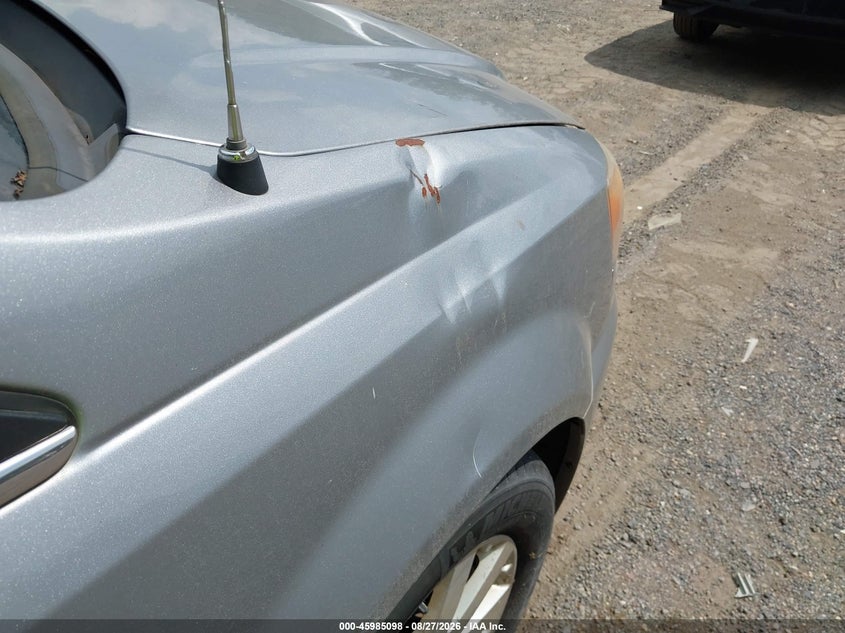 2013 CHRYSLER TOWN & COUNTRY auction photo 6