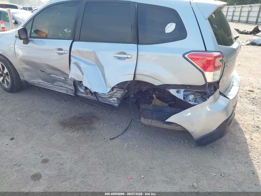 2017 SUBARU FORESTER auction photo 6