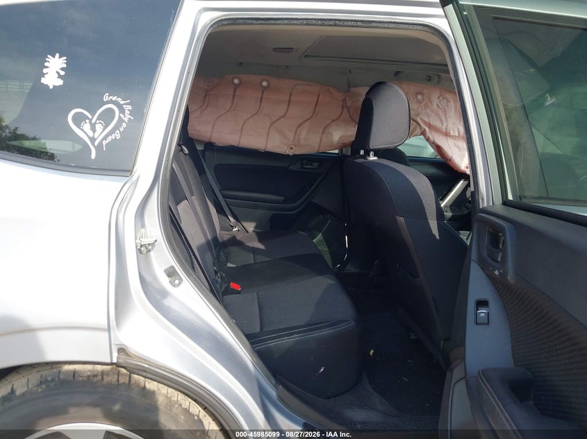 2017 SUBARU FORESTER auction photo 8