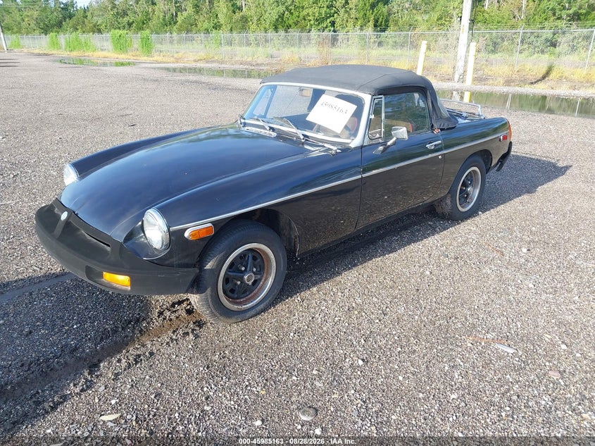 1975 MGB CONVERTIBLE auction photo 2