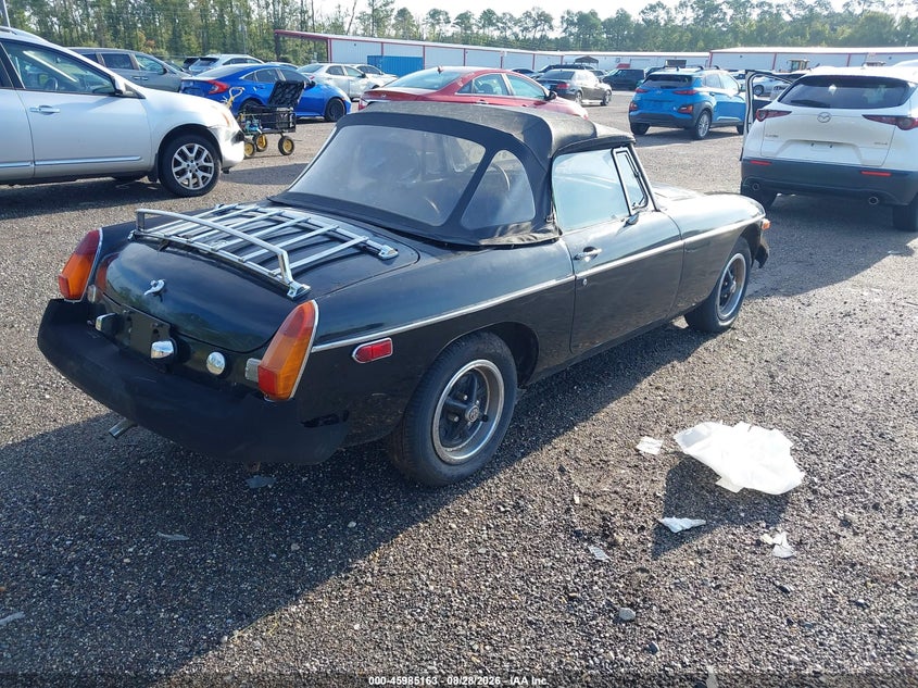 1975 MGB CONVERTIBLE auction photo 4