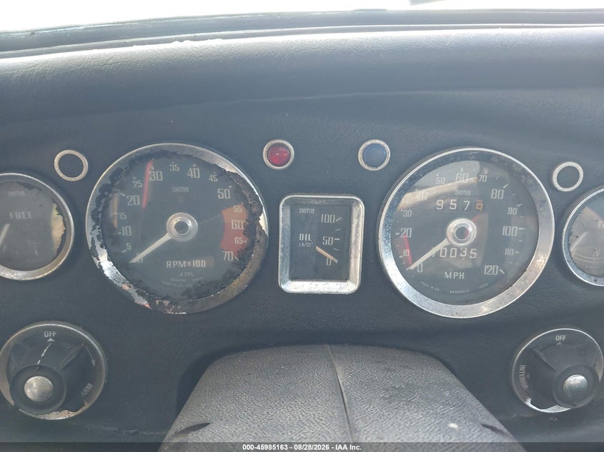 1975 MGB CONVERTIBLE auction photo 7
