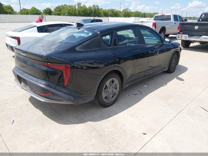 2025 KIA K4 LX · Фото 4