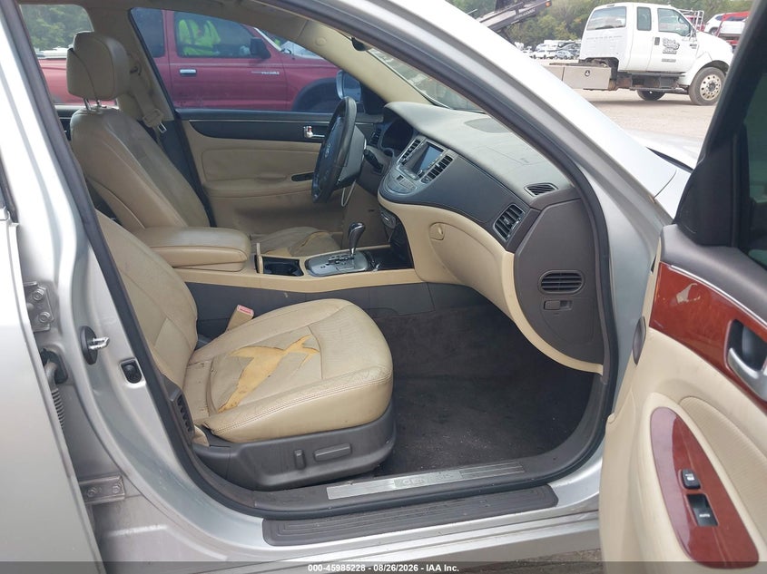 2011 HYUNDAI GENESIS auction photo 5