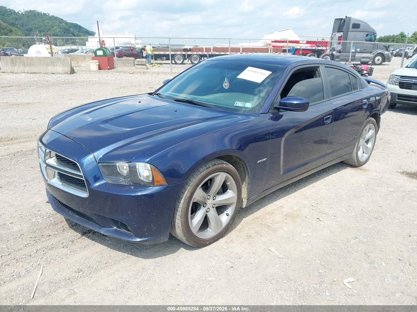 2013 Dodge Charger, Удар сзади, IAAI, VIN 2C3CDXCTXDH681032 — фото 2