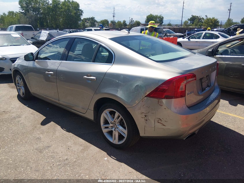 2015 VOLVO S60 auction photo 3