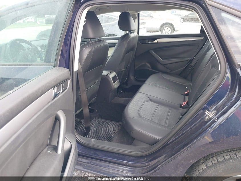 VOLKSWAGEN PASSAT 2015 VIN 1VWAT7A30FC037857