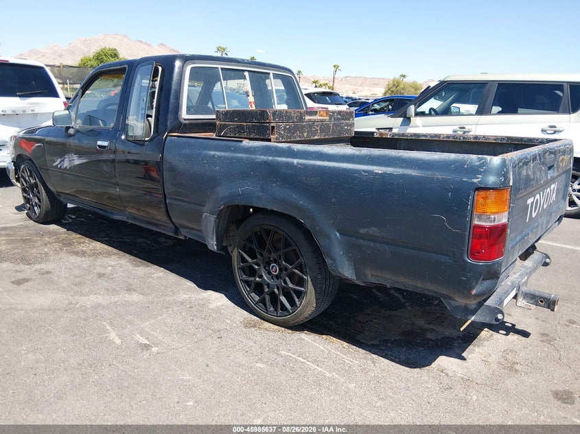 1993 TOYOTA PICKUP auction photo 3