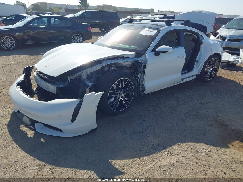 PORSCHE TAYCAN - zdjęcie 2