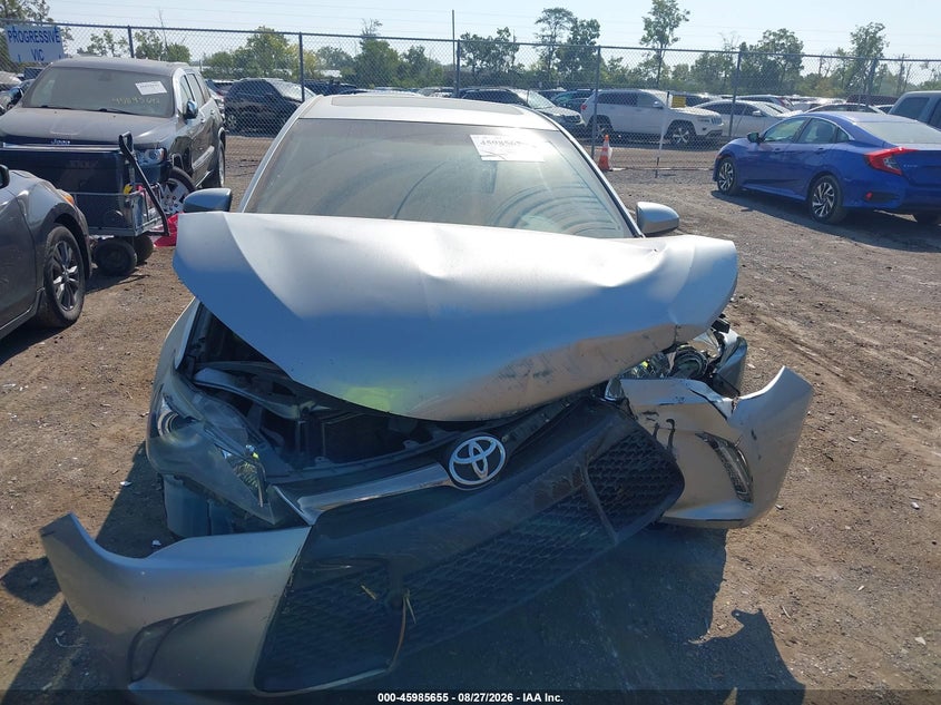 TOYOTA CAMRY - zdjęcie 13