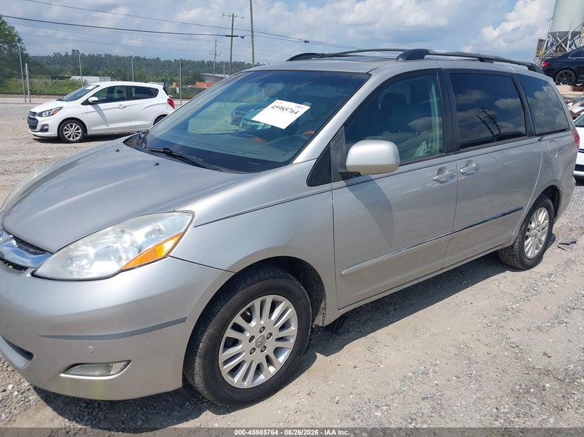 2007 TOYOTA SIENNA auction photo 6
