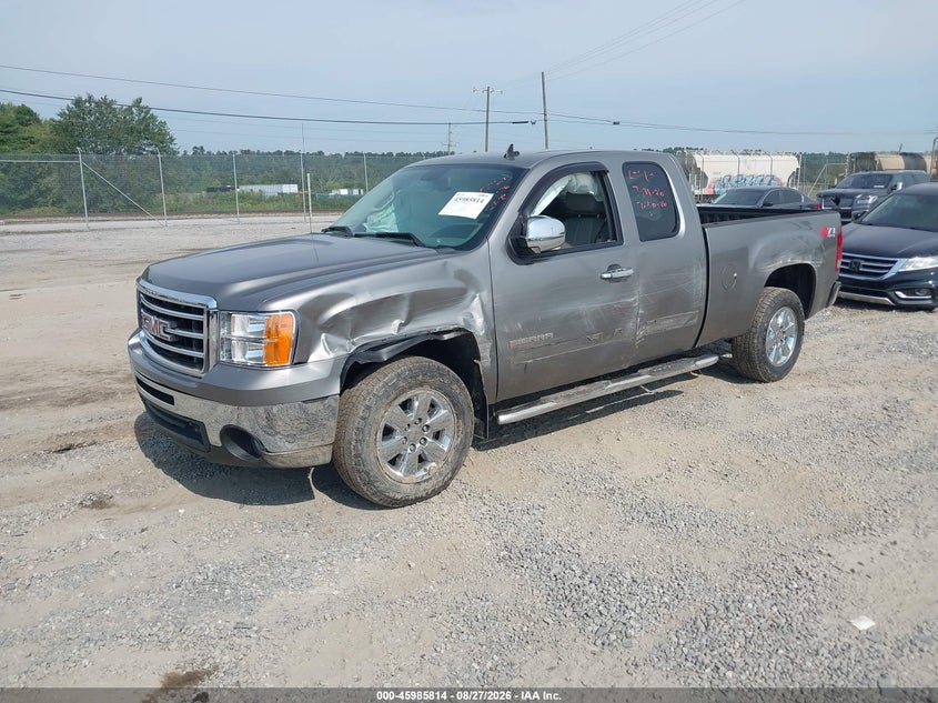 2013 GMC Sierra, Left Side, IAAI, VIN 1GTR2VE79DZ262024 — photo 2