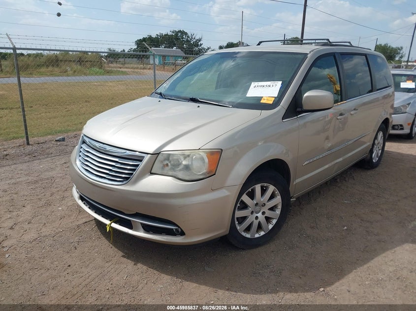 2013 CHRYSLER TOWN & COUNTRY auction photo 2