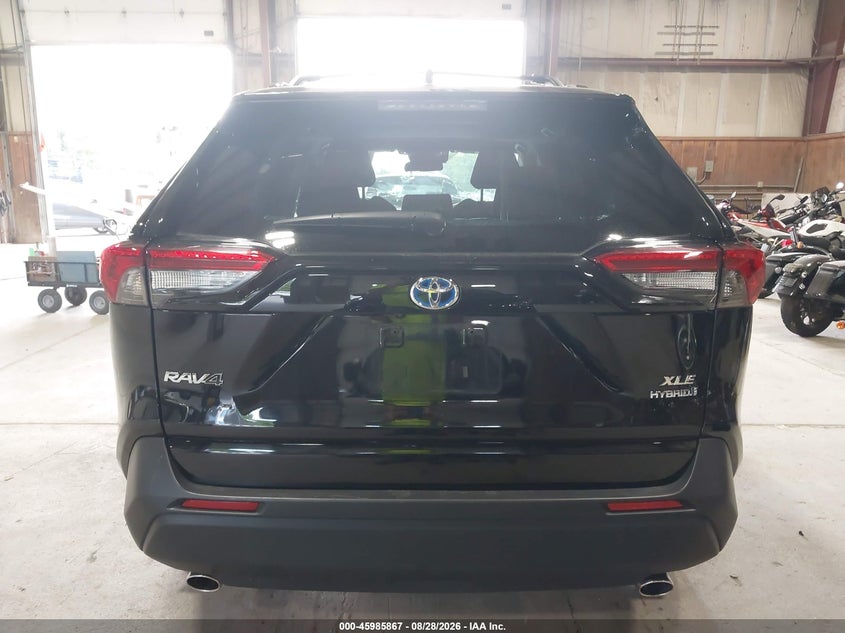 TOYOTA RAV4 HYBRID - zdjęcie 17