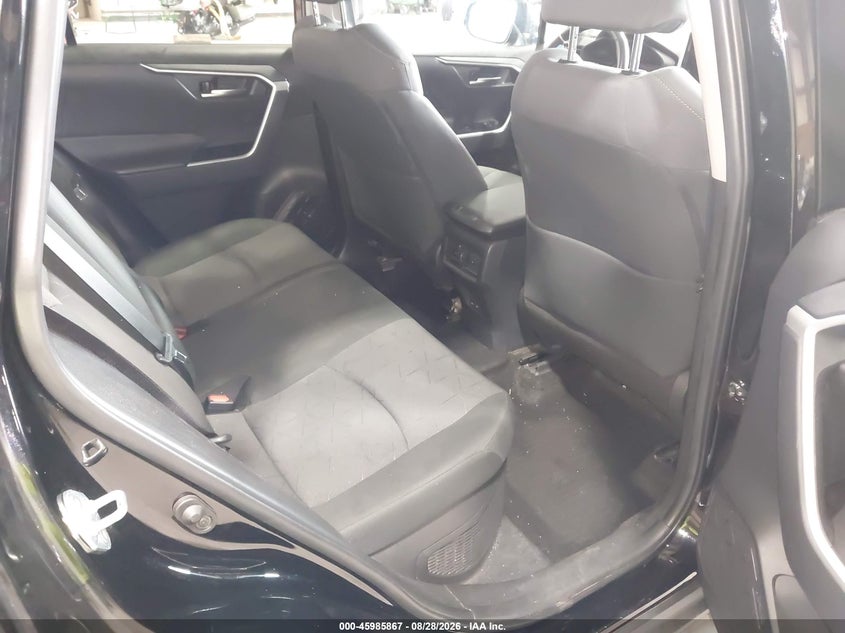 TOYOTA RAV4 HYBRID - zdjęcie 8