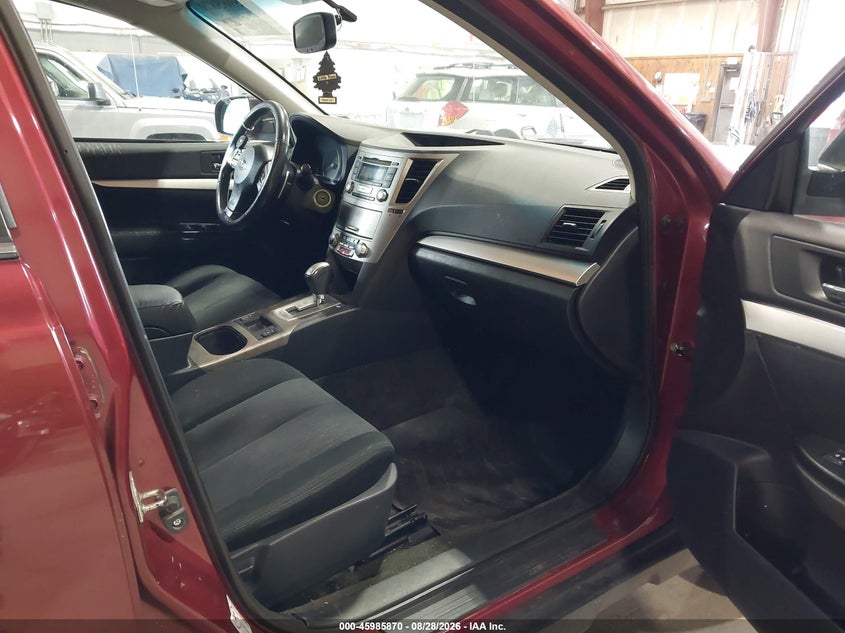 2013 SUBARU OUTBACK auction photo 5