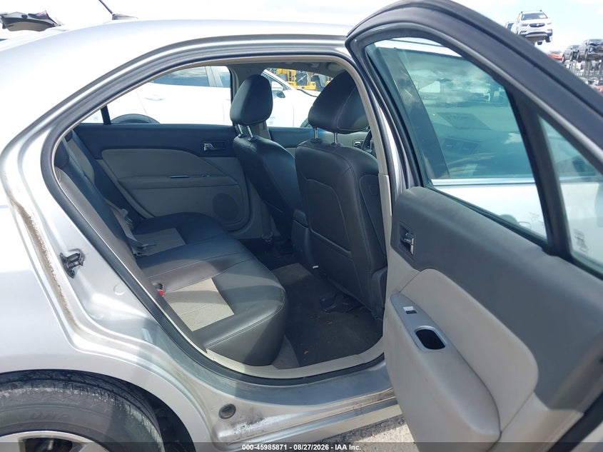 2010 MERCURY MILAN auction photo 8