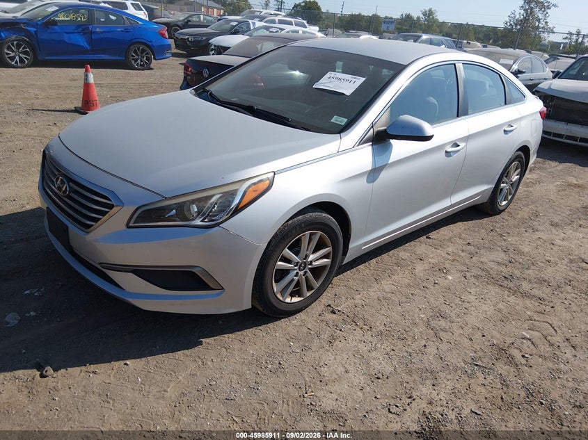 2016 HYUNDAI SONATA auction photo 2