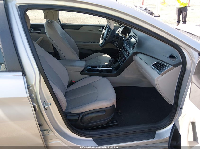 2016 HYUNDAI SONATA auction photo 5