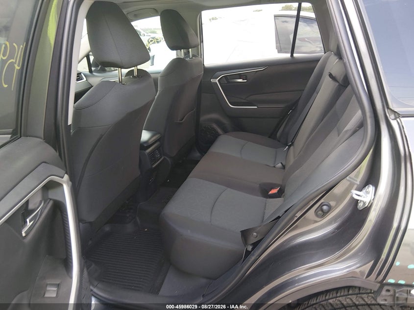 TOYOTA RAV4 - zdjęcie 8