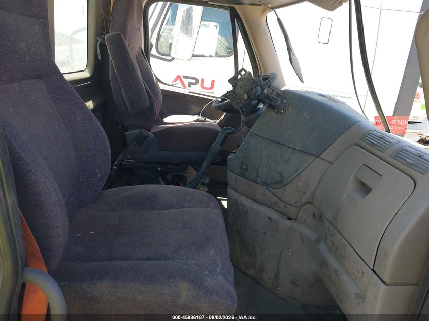 2015 FREIGHTLINER CASCADIA 113 auction photo 5
