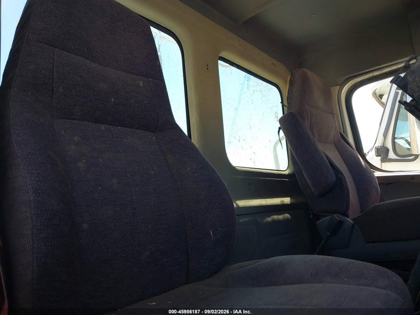 2015 FREIGHTLINER CASCADIA 113 auction photo 7
