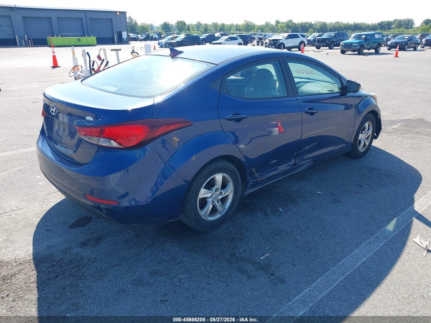 2015 HYUNDAI ELANTRA auction photo 4