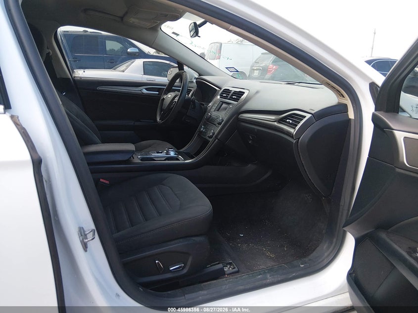 2017 FORD FUSION auction photo 5