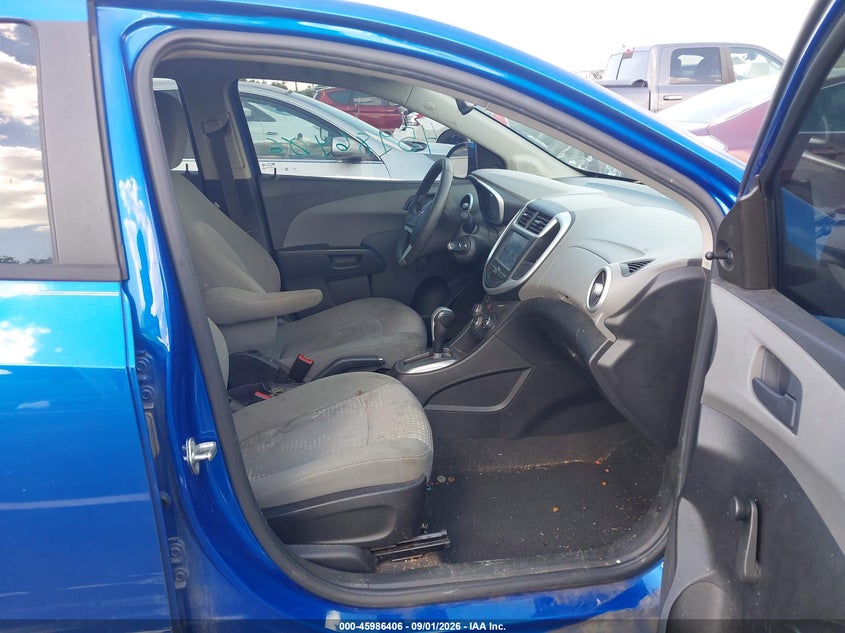 2017 CHEVROLET SONIC auction photo 5