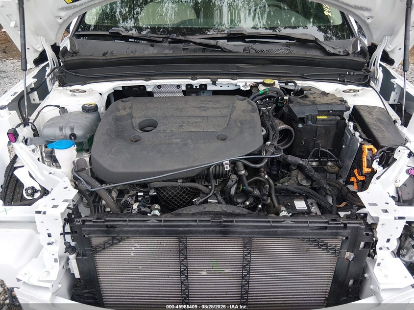 2025 VOLVO XC40 B5 PLUS DARK THEME · Фото 10