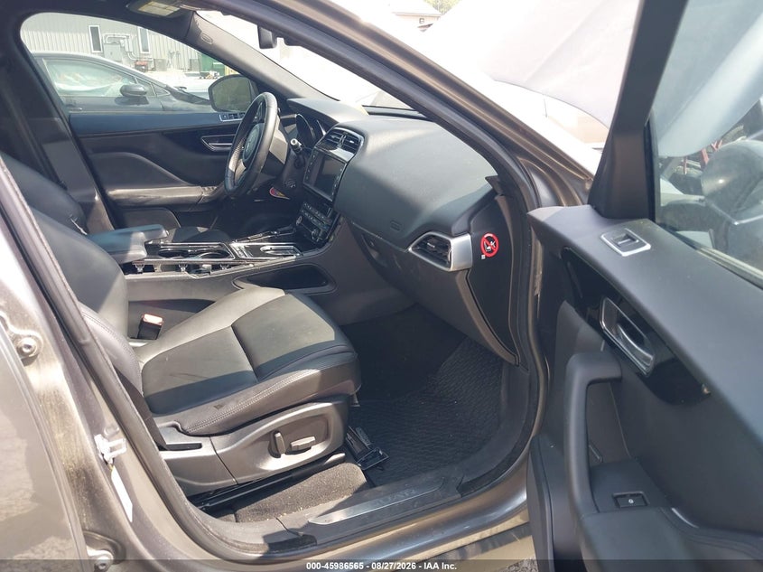 2017 JAGUAR F-PACE auction photo 5
