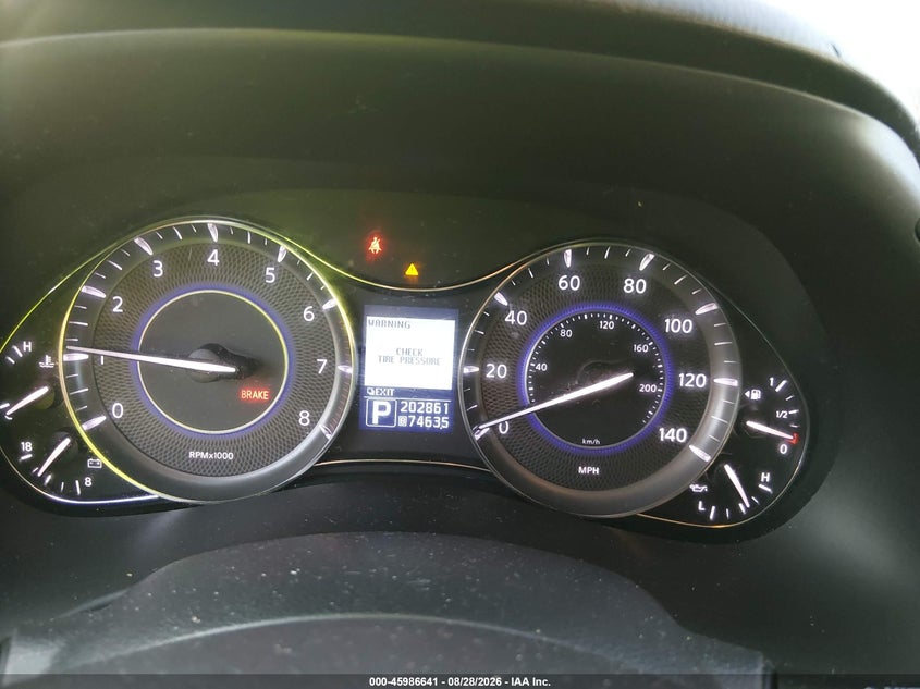 2011 INFINITI QX56 auction photo 7