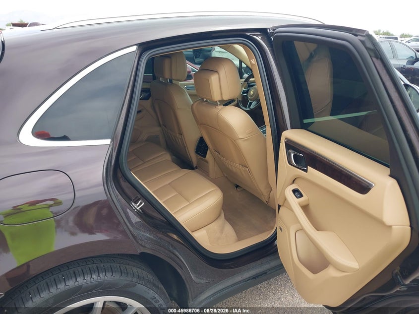 2017 PORSCHE MACAN auction photo 8