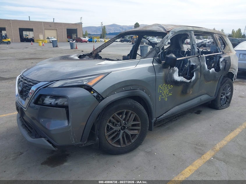 2023 Nissan Rogue, Interior Burn, IAAI, VIN 5N1BT3AA3PC807092 — photo 2
