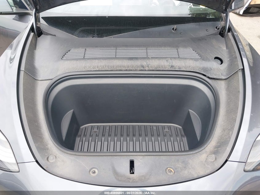 TESLA MODEL Y - zdjęcie 10