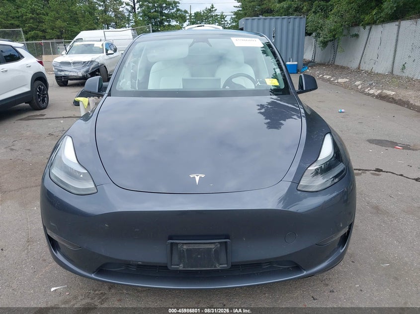 TESLA MODEL Y - zdjęcie 13